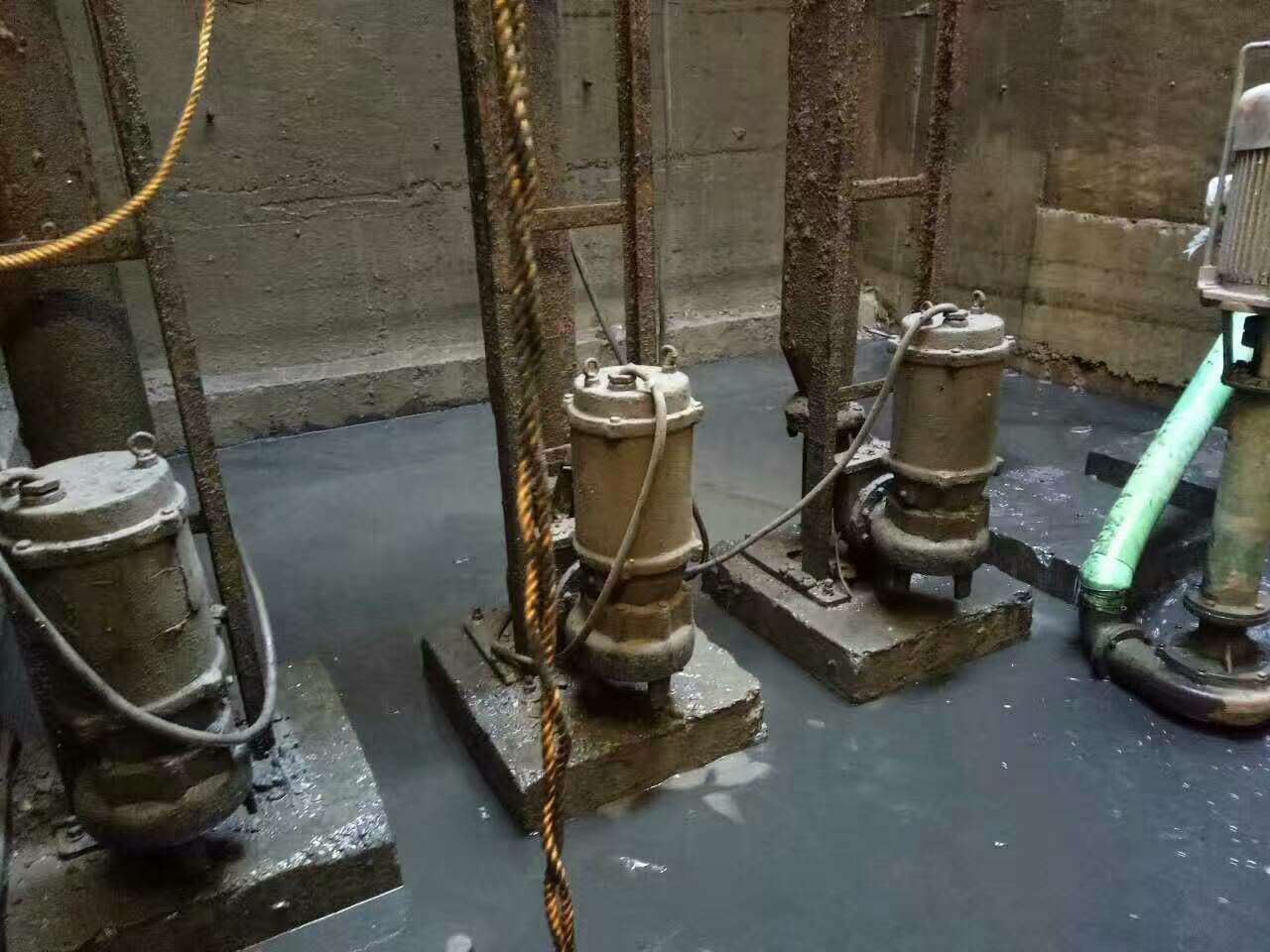 锡林浩特污水池清理