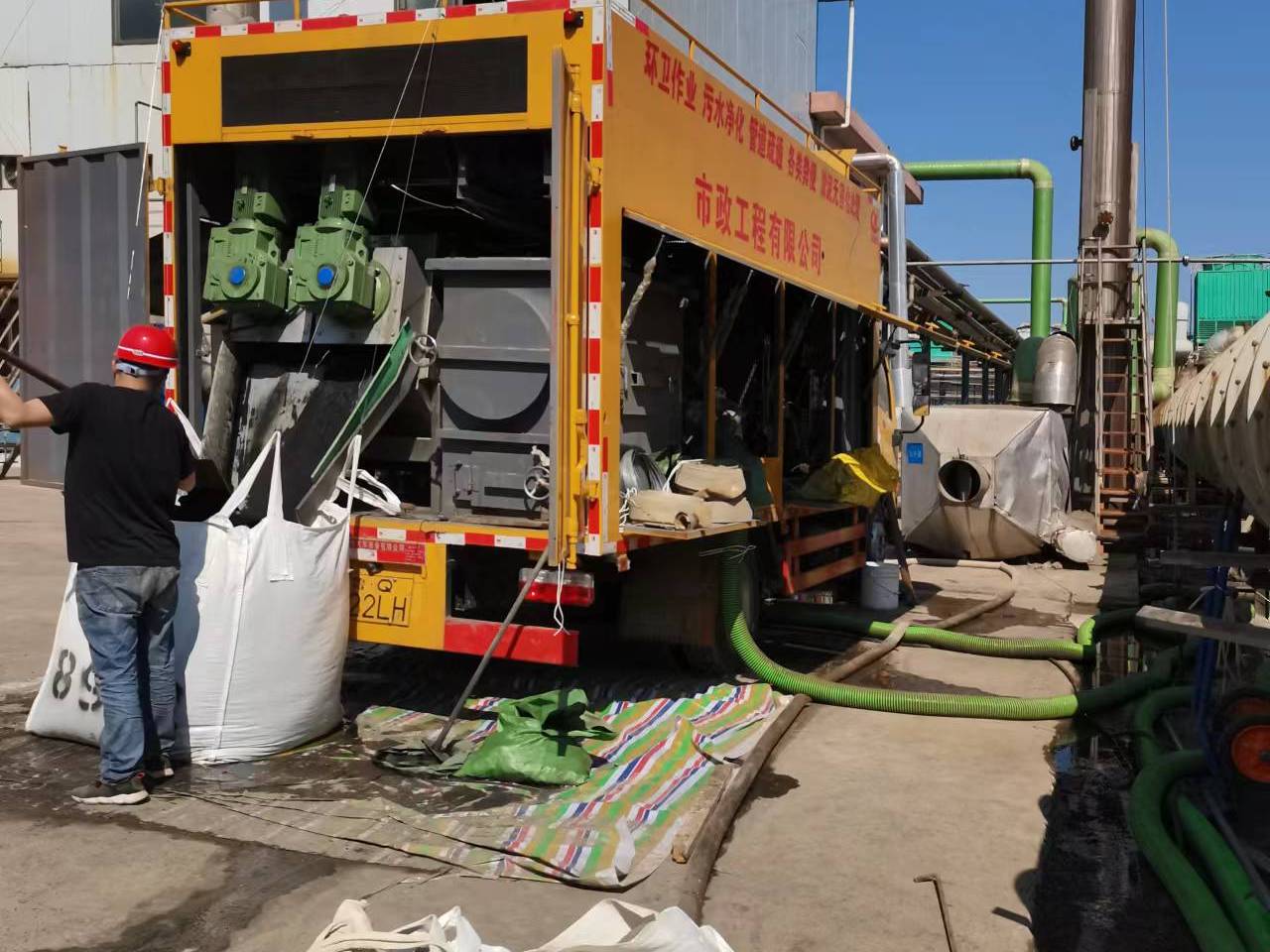 锡林浩特淤泥压干处理